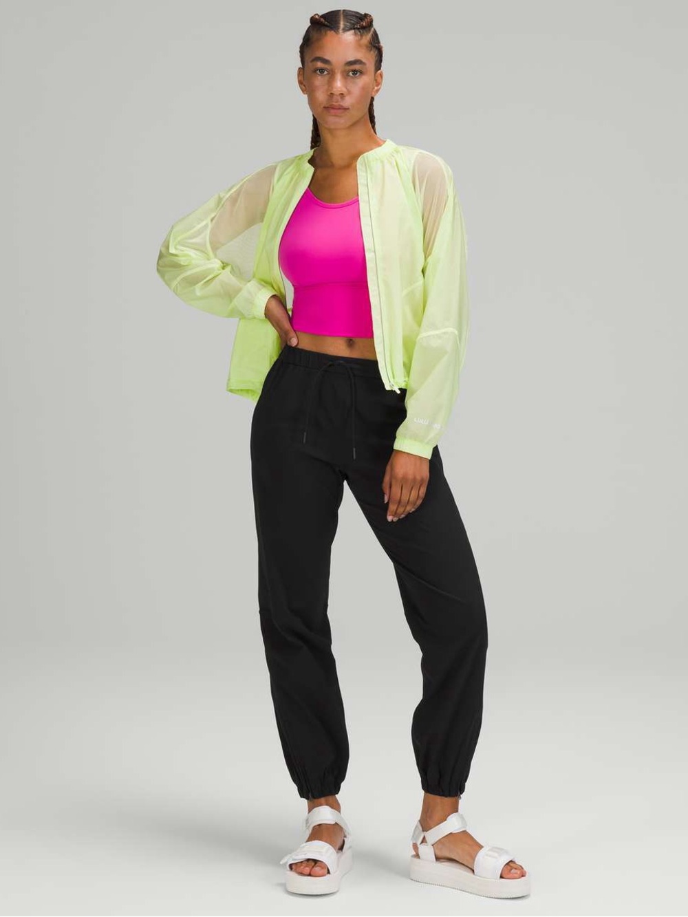 178. Lululemon Essential Affinity Mid Rise Jogger Black size 10 28” mid rise